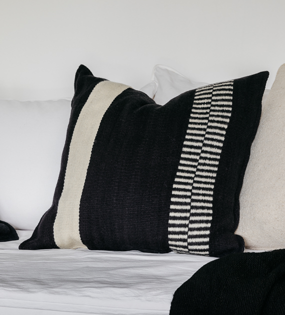 almohadon-torcuato-negro