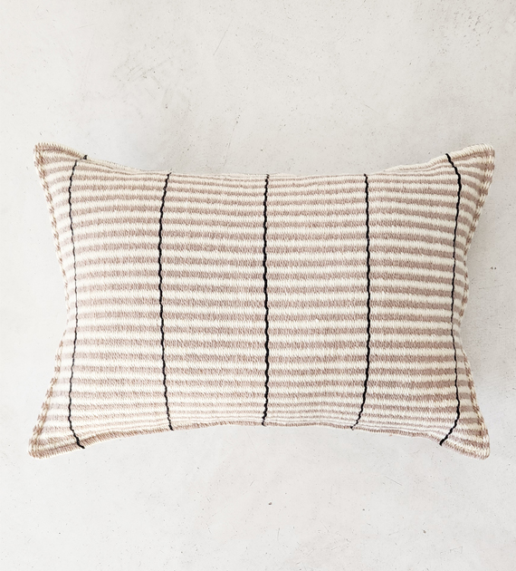 almohadon-fati-rect-contratapa-negra